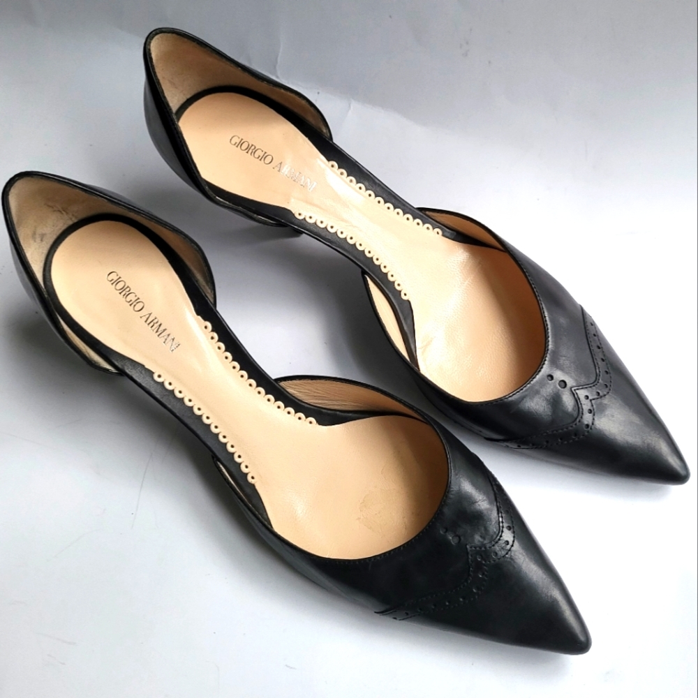 Giorgio Armani D'orsay Kitten Heels Pumps